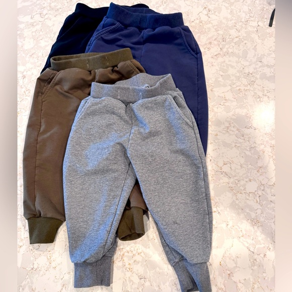 Amazon Essentials Other - 2T - pack of 4 a Kids Jogger Pants Set - Gray, Blue, black, Green